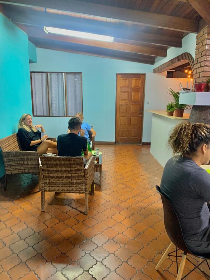 Global House Cr Hostel Backpackers Alajuela Habitacion Compartida 2 Camas Por Habitacion Exteriör bild