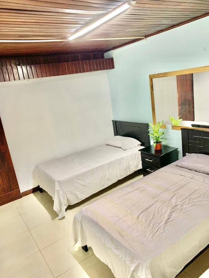 Global House Cr Hostel Backpackers Alajuela Habitacion Compartida 2 Camas Por Habitacion Exteriör bild